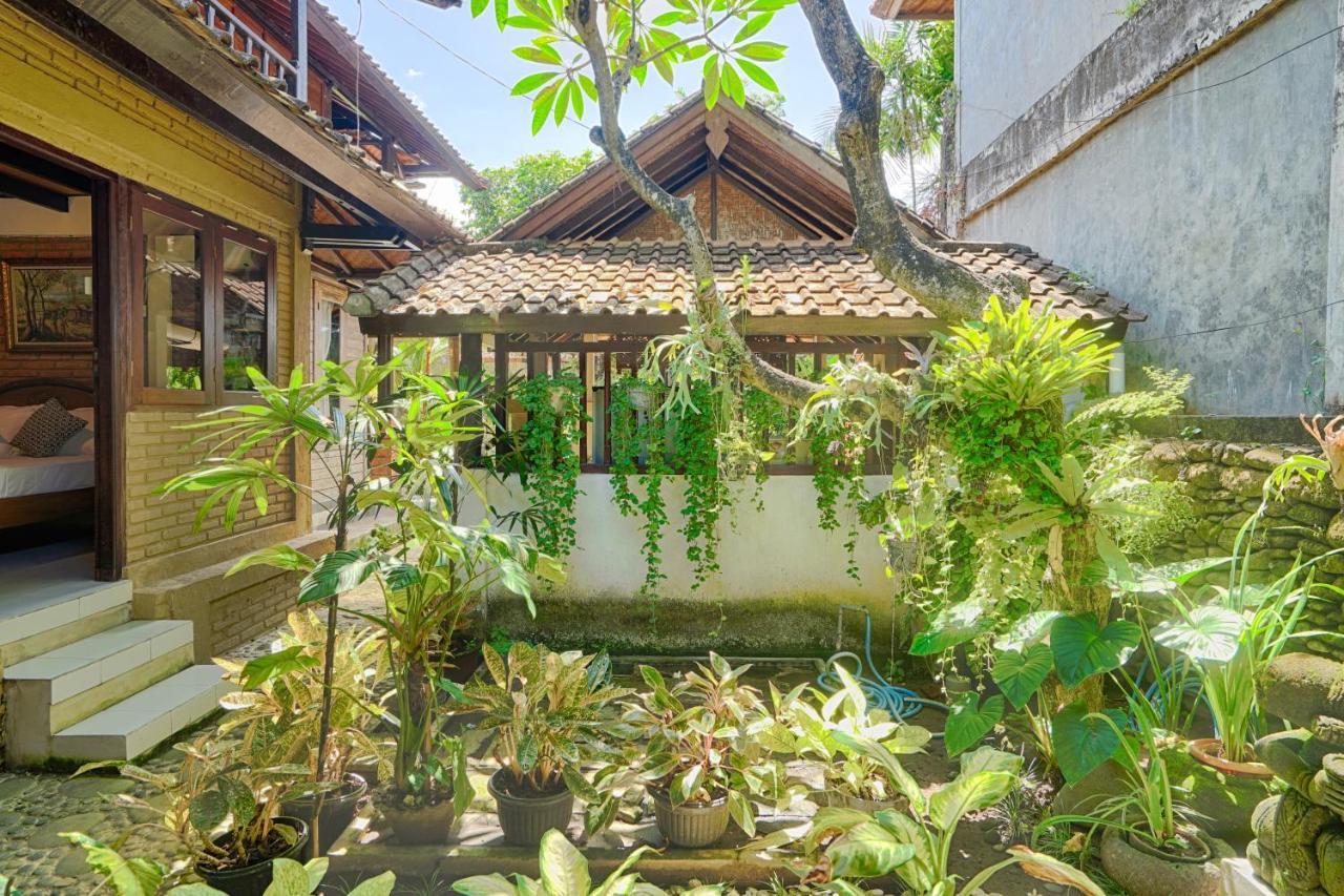 Katang - Katang Guest House Denpasar Esterno foto